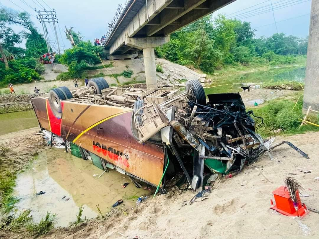 रुपन्देहीको रोहिणी खोलामा रात्रिबस दुर्घटना : ९ जनाको मृत्यु , २३ जना घाइते